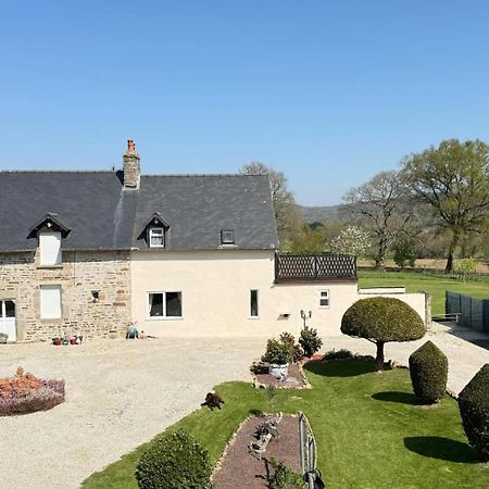 Maison La Touchardiere Barenton Exteriör bild