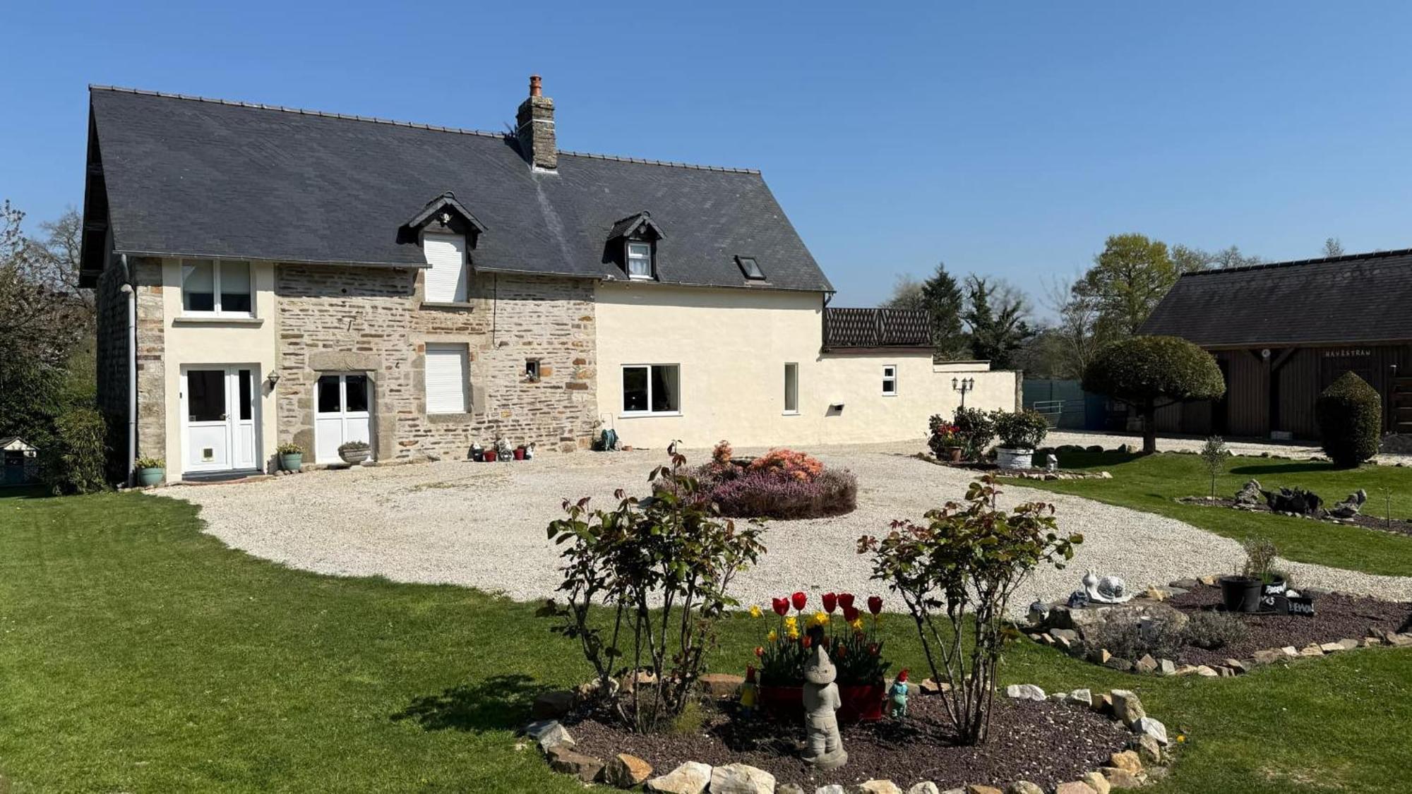 Maison La Touchardiere Barenton Exteriör bild